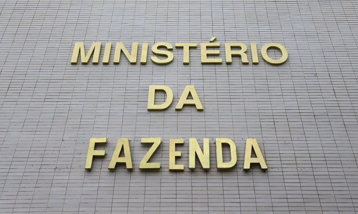 Em Brasília, governo do RS pede ampliação de crédito e flexibilização do superávit primário